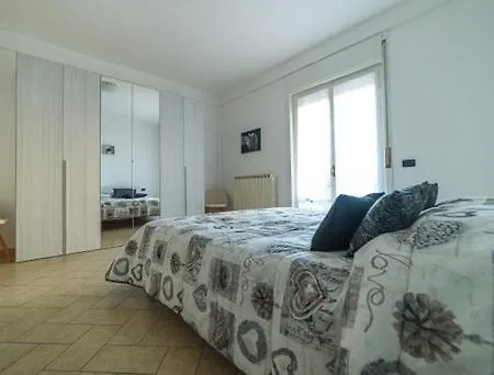 Di Via Refini Appartement