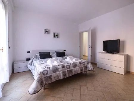 Appartement Di Via Refini