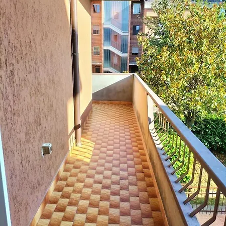 公寓 Di Via Refini 斯波莱托