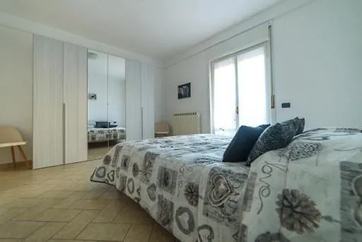 Di Via Refini Apartment